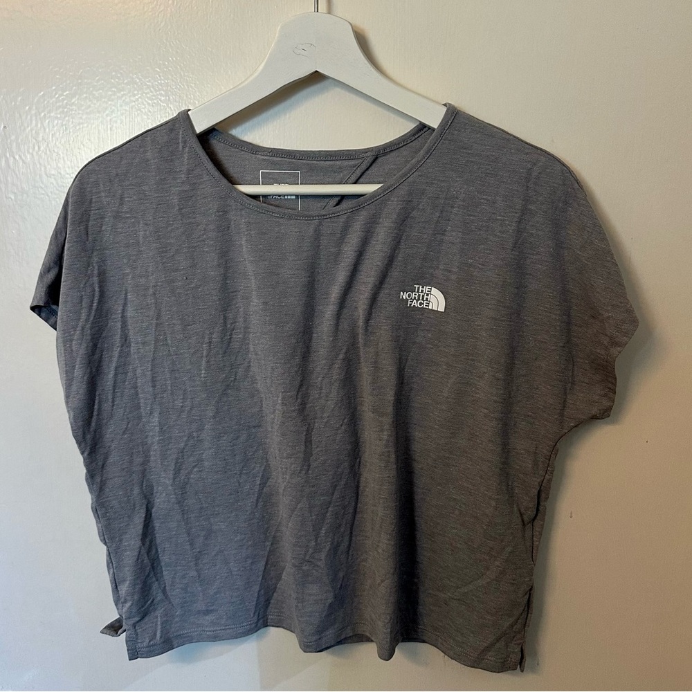 NORTHFACE CROPPED GREY TOP